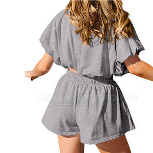 Ensemble Crop Top Femme Tendance en Matière Durable, Style Streetwear, Vente Chaude - Product Image 4