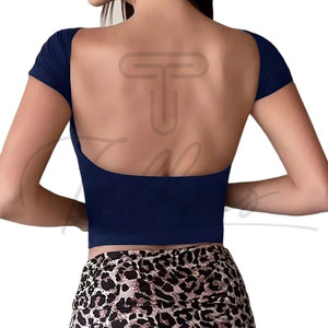 T-shirt court pour femme de style luxueux, de bonne qualité, à séchage rapide, taille et couleur personnalisées, vêtements de rue pour femme - Product Image 3