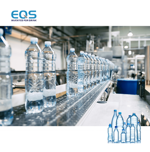 Cgf 4000bph Water Bottelen <span class=keywords><strong>Plant</strong></span> Roterende Zwaartekracht Vullen En Afdichten Verpakking Monoblock Machine - Product Image 4