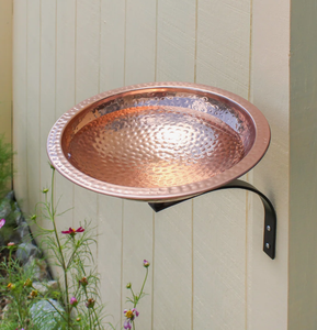 Bain d'oiseaux mural en cuivre martelé, bol mural pour oiseaux, mangeoire et abreuvoir de jardin, artisanal pour extérieur - Product Image 2