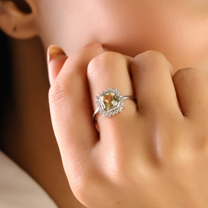 แหวนประดับเพชรและไพลินสีเหลืองสุดหรูสำหรับงานปาร์ตี้ ดีไซน์ทันสมัยสำหรับผู้หญิง ทำจากทองคำขาวแท้ 14K - Product Image 2