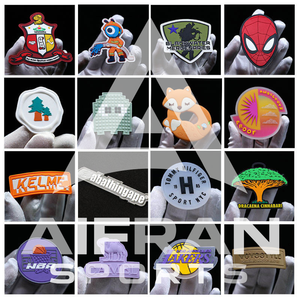 ป้ายซิลิโคนแบบกำหนดเอง AIFRAN ป้ายยาง 3 มิติ ป้ายโลโก้ PVC แบบนูน ป้ายติดเสื้อแบบ Hook and Loop สำหรับขายส่งเสื้อผ้า - Product Image 5