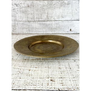 Plato de presentación redondo de metal pulido brillante color oro, hecho a mano, con un aspecto admirable, a un precio competitivo desde India. - Product Image 6