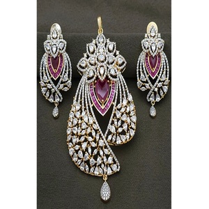 Elegante Juego de Collar y Pendientes de Diseño con Acabado en Oro Blanco de Primera Calidad para Bodas y Fiestas, Colección para Mujer - Product Image 1