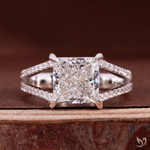 แหวนหมั้นเพชรแล็บเกรดพรีเมียม 3 กะรัต ทรงเจ้าหญิง ประดับเพชรแบบฝังเต็มวง ทองคำขาว 10K รับรองโดย IGI สำหรับขอแต่งงาน - Product Image 1