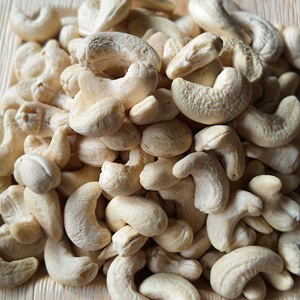 Noix de cajou d'Afrique en vrac W450 de haute qualité 100% naturelles, adaptées aux usines de transformation alimentaire industrielle - Product Image 6