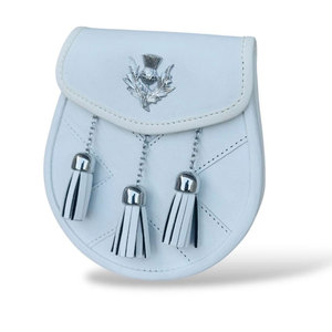 Sporran écossais blanc pour homme en similicuir végétalien avec badge de chardon et sangle à chaîne, pour tenue des Highlands - Product Image 3