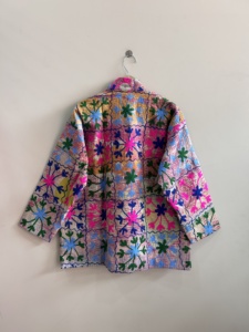 Veste kimono brodée à la main Kantha Vintage Suzani, manteau traditionnel indien - Product Image 6