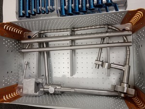 Juego de Instrumentos para Fijación Interna de Fracturas de Fragmentos Grandes, Manual Quirúrgico Ortopédico de 4 Piezas para Miembros Inferiores - Product Image 3