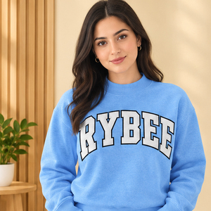 Suéter de Cuello Alto Personalizado Azul Claro para Mujer Rybee, Ropa Universitaria, Colores del Equipo Bordados, Prenda de Punto - Product Image 1
