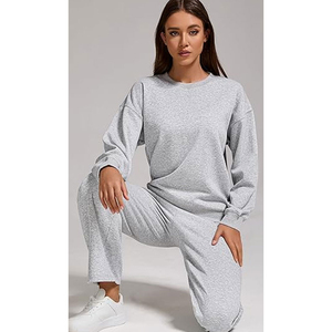 Nouveau style de survêtement polaire pour femme, motif uni, avec logo personnalisé, fabriqué au Pakistan, haute qualité, idéal pour l'échauffement 2026 - Product Image 5