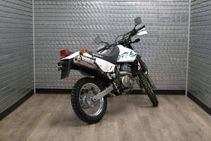 VENTAS RÁPIDAS PARA SUZUKI DR 650S 2026, Nueva Motocicleta Deportiva Doble Propósito - Product Image 3