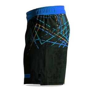 Shorts de compression MMA pour hommes 5Kingz Sports, noir et bleu, impression par sublimation, évacuation de l'humidité, respirant, séchage rapide, léger - Product Image 4