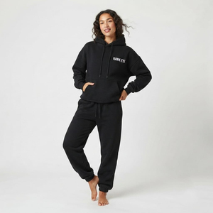 Conjunto Deportivo Personalizado para Mujer, Corte Holgado, Sudadera con Hombros Caídos, Pantalones Deportivos, Ropa Casual Moderna, Logotipo Personalizado - Product Image 4