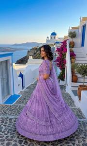 Tenue de mariée FABZONE en fausse fourrure épaisse brodée de sequins avec travail manuel de miroirs réels, LEHENGAS CHOLI pour fêtes d'hiver, sans plis - Product Image 2