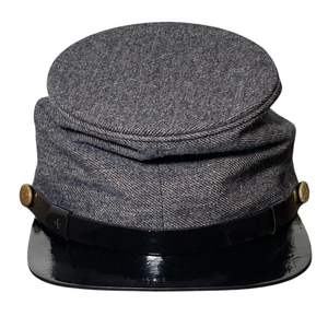 Reproducción de una gorra de lana gris confederada de la Guerra Civil Americana, comúnmente conocida como un kepi. - Product Image 1