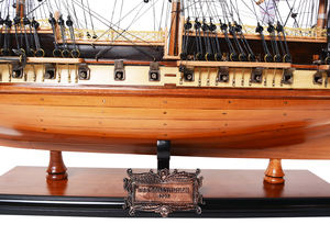 Maqueta de la USS Constitution con Vitrina de Madera con Apertura Frontal, Decoración para el Hogar, Manualidades OMH - Product Image 3