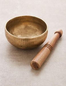 Magnifique bol chantant en laiton antique pour la pratique de la pleine conscience, les rituels de relaxation, la décoration d'autel bouddhiste, l'énergie positive - Product Image 3