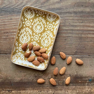 Nouvelle Arrivée Plateau de Service Rectangulaire en Métal Écologique Biodégradable Durable, Tendance, Fait Main, Émail Coloré, Personnalisable - Product Image 2