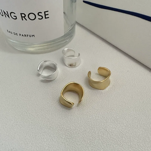 Clip d'oreille en argent sterling S925, style coréen, mode japonaise, style Matsumoto Huinai, bijou d'oreille simple et tendance. - Product Image 1