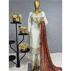 Ensemble de costume élégant pour femmes avec broderie fantaisie et travail de paillettes - Product Image 2