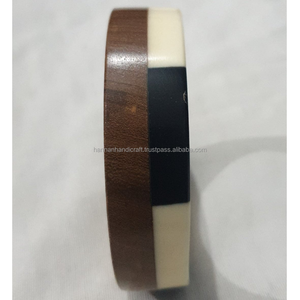 Bijoux de mode vintage faits à la main en résine, bracelets sculptés dans un design luxueux, provenant d'un fabricant indien, prix de gros - Product Image 5