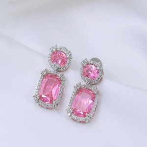 Aretes Largos de Moda con Circonitas Plateadas en Plata de Ley de Alta Calidad, Ideales para Fiestas y Eventos Nocturnos, Colección de Moda - Product Image 4