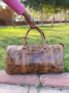 Nouveau Sac de Voyage en Cuir Crunch de Designer, Sac à Main Multi-usages Fait Main, Sac de Voyage Unisexe Grande Taille, Sac à Main au Design Unique - Product Image 3