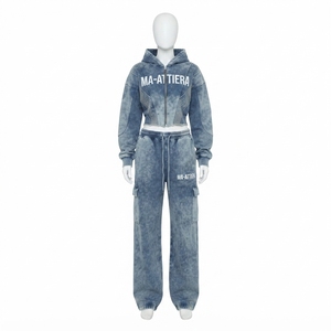 Conjunto de chándal de dos piezas para mujer: sudadera corta con cremallera y pantalones de chándal de pierna ancha con efecto denim lavado - Product Image 3