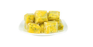 Top Selling Made In Vietnam Competitive Price Tasty Frozen Passion Fruit Without Seeds Packed in <b>2kg</b> Bag - Product Image 6