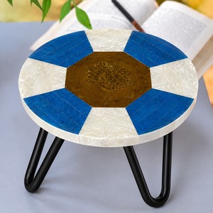 Soporte para pasteles de madera y hierro con plataforma elevada para pasteles de cumpleaños, postres y decoración de eventos - Product Image 1