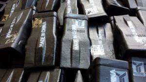 61q6-31310 बाल्टी दांत दांत 18-22 टन खुदाई के लिए लॉक पिन छेद के साथ - Product Image 3