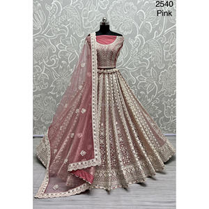 Collections de velours de vêtements de mariée indiens pour la mariée avec le travail de Zarkhan par Fabzone - Product Image 3