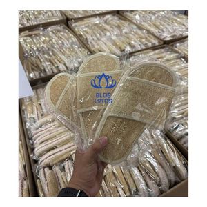 Très demandées : Pantoufles en loofah pour la salle de bain, pour la marche et l'élimination des peaux mortes, conception en fibres végétales de qualité supérieure - Product Image 1