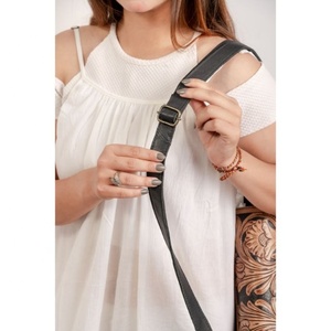Luxurious 100% Genuine Leather <b>Shoulder</b> Bag for Women Single <b>Strap</b> Embroidery Decoration Portable Directly Sourced from India - Product Image 5