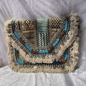 Pochette Bohème Ethnique à Franges et Pièces de Monnaie, Sac à Main Perlé Turquoise Tendance pour Femme, Idéal pour les Vacances et la Mode de Boutique - Product Image 1