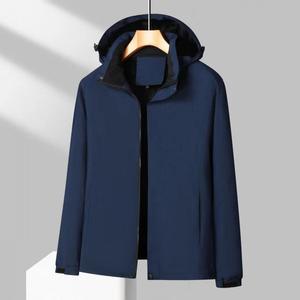 Veste d'hiver décontractée coupe-vent grande taille pour homme, veste softshell coupe-vent personnalisée avec doublure en polaire et broderie - Product Image 4