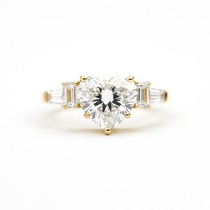 Bague de fiançailles en or massif 10K 14K 18K avec cinq diamants de laboratoire en forme de cœur, alliance Art Déco, cadeau d'amour - Product Image 1