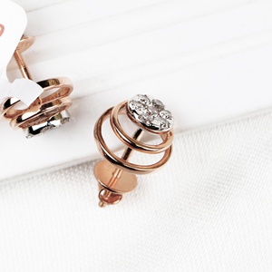 Pendientes de tuerca con espiral geométrica de oro rosa macizo de 14K y diamantes naturales, joyería fina, Memoria Jewels, venta al por mayor - Product Image 2