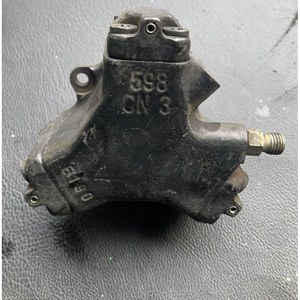 Pièces automobiles d'occasion compatibles avec Hyundai Kia Bosch Pompe à carburant haute pression 33100-27000 0445010038 pièces automobiles coréennes - Product Image 3