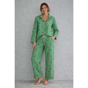 Ensemble de pyjama en coton pour femmes, imprimé à la main, vêtements de nuit respirants avec un design traditionnel et une coupe décontractée - Product Image 1