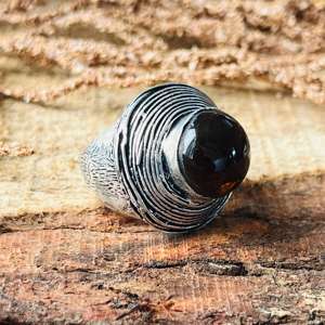 Bague Statement Œil de Tigre pour Homme, Vintage, Géométrique, en Laiton, Finition Argent Oxydé, Design Rond Audacieux, Vente en Gros - Product Image 4