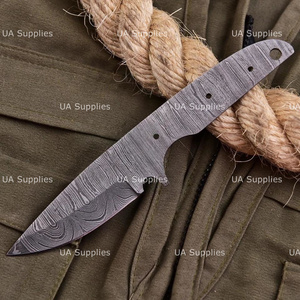Cuchillo de Caza y Camping UA Supplies, Hoja de Acero de Damasco Forjada a Mano, Profesional e Industrial, Completamente Pulida, Punta Caída, Carbono - Product Image 2