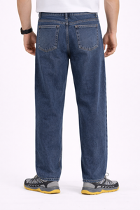 กางเกงยีนส์เดนิมทรงตรงสีน้ำเงินคลาสสิกสำหรับผู้ชาย เอวกลาง ทรงปกติ สวมใส่สบายในชีวิตประจำวัน ผลิตจากผ้าฝ้ายเดนิมที่ทนทาน มีกระเป๋าห้าช่อง - Product Image 3