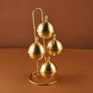 Juego de Cuatro Fruteros Árabes de Moda con Soporte, Diseño Moderno, Acabado Dorado Ecológico para Ramadán - Product Image 1