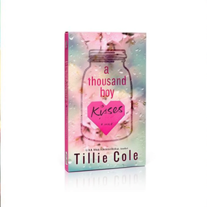 Mille baisers de garçons par l'auteur Tillie Cole, livre broché personnalisé, impression de couverture souple - Product Image 1