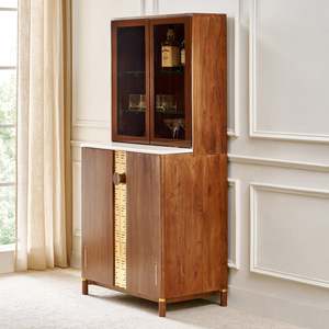 Mueble Bar Moderno de Madera de Mango con Tiradores de Latón y Puertas de Cristal, Consola de Almacenamiento de Diseño Independiente - Product Image 1