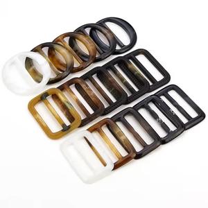 Hebilla de Anillo de Resina de Diseño para Mujer, Ligera y Duradera, Material Ecológico, Estilo Moderno y Elegante, Apta para Cinturones - Product Image 3