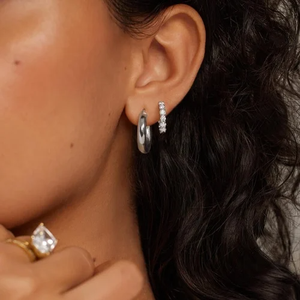 Pendientes de Aro de Oro Blanco con Diamantes para Mujer, Corte Brillante Redondo, Cultivados en Laboratorio, Color D, Certificados por IGI, Clásicos para Uso Diario - Product Image 4