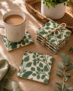 Posavasos de madera esmaltada con forma personalizada y gráficos decorativos impresos para eventos, artículos de mesa para hostelería, regalos y decoración del hogar - Product Image 1